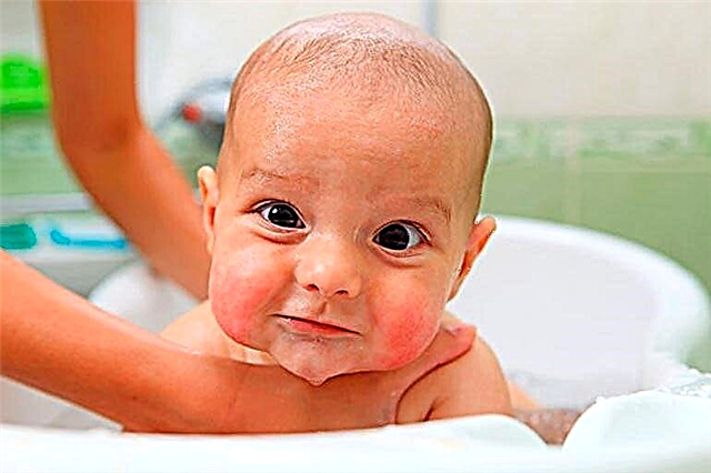 Tips en trucs voor het baden van baby's en kinderen jonger dan 3 jaar van psycholoog Nadezhda Morozova