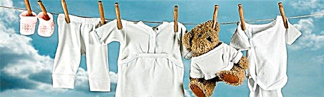 Cara menjaga pakaian bayi (mencuci, mengeringkan, menyeterika, menyimpan): petua dan trik