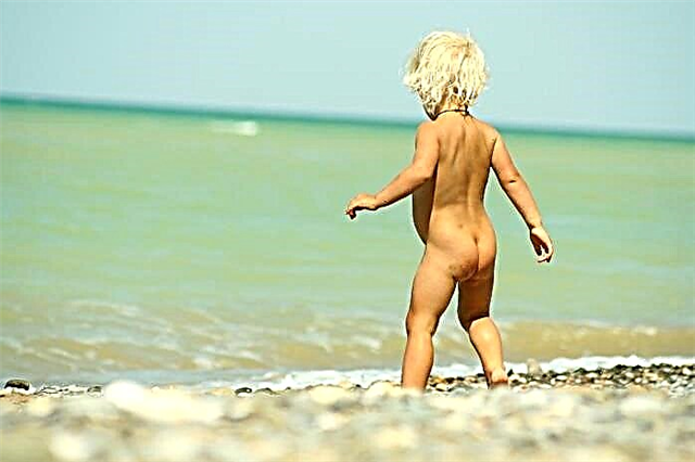Usar o no usar un niño en la playa calzoncillos: la opinión de médicos, psicólogos y el aspecto moral.