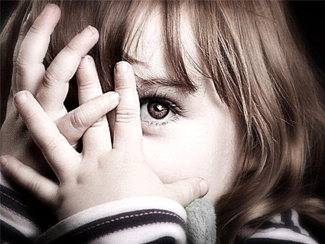 Ντροπαλό παιδί: τι πρέπει να κάνουν οι γονείς; Πώς μπορώ να βοηθήσω το παιδί μου να αντιμετωπίσει τη ντροπή;