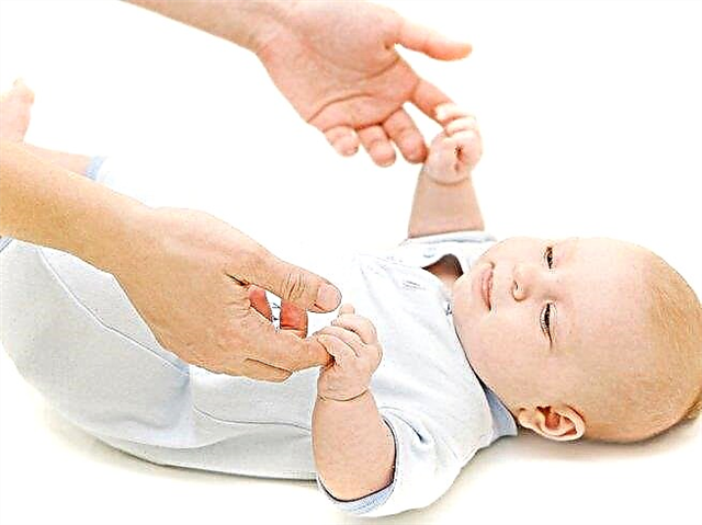 10 bukti bahawa bayi yang baru lahir tidak begitu lemah sepertinya